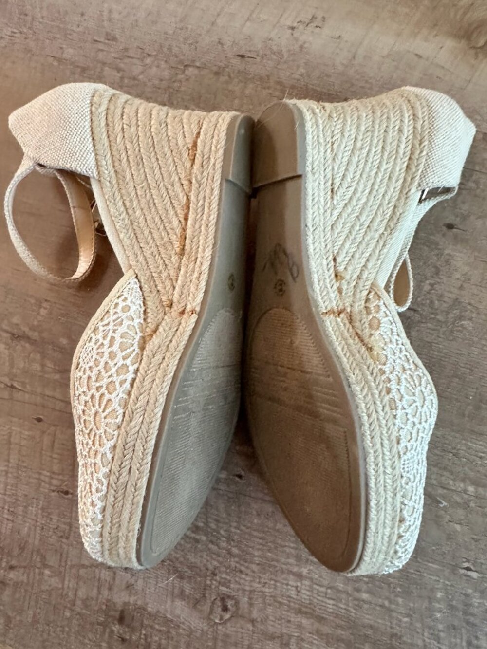 Ivory Wedges - Picture 4 of 4